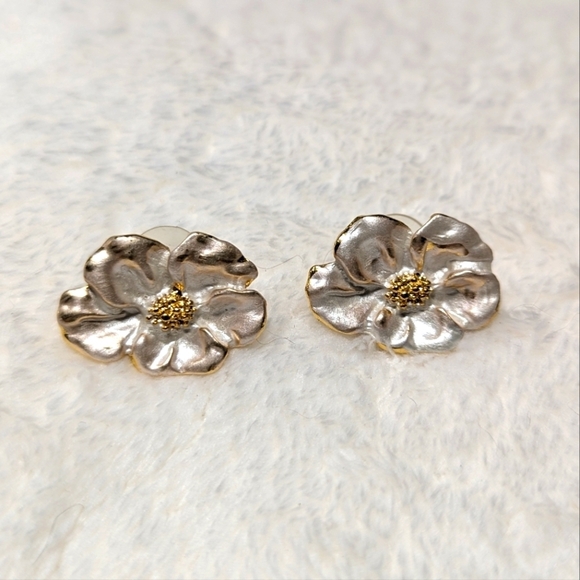 Vintage 90's Frosted Enamel Floral Pierced Earrings - Picture 2 of 6